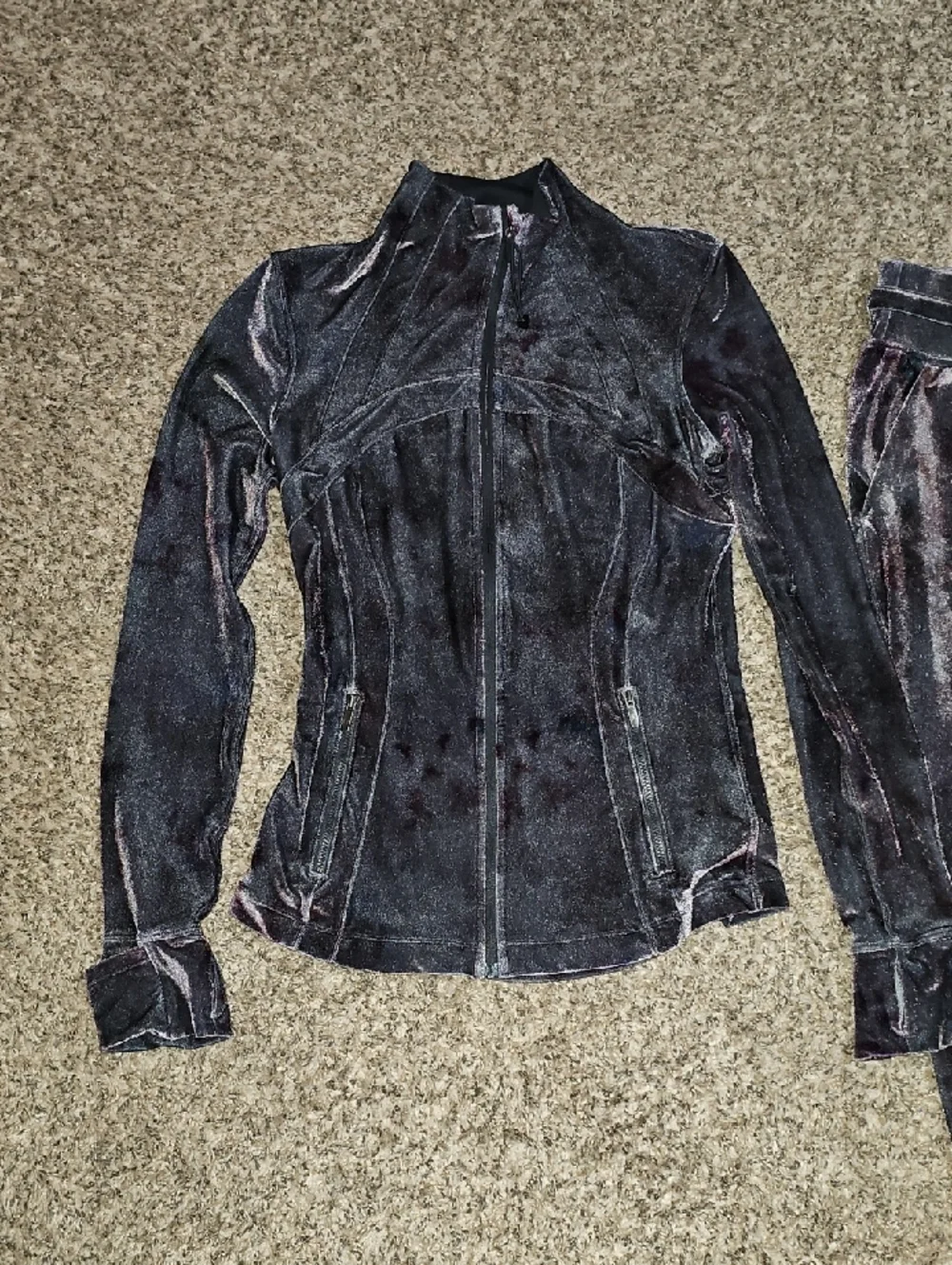 Lululemon Womens Gorgeous Tie Dye Velvet Sz 6 Set!!! Like New Condition! RARE!